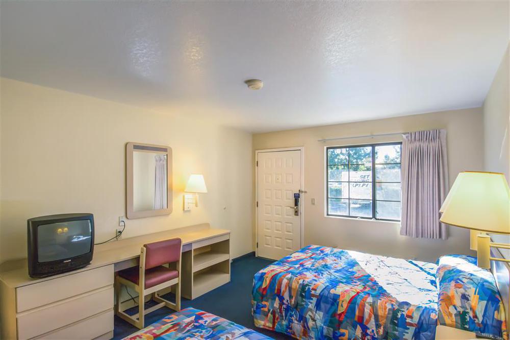 Motel 6-Redding, Ca - South 객실 사진