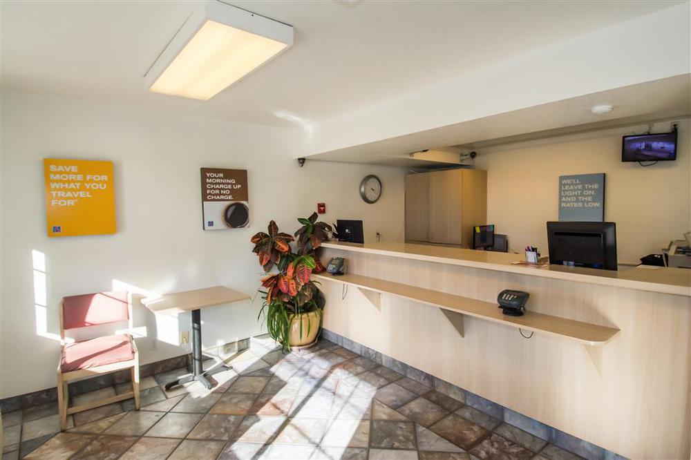 Motel 6-Redding, Ca - South 내부 사진