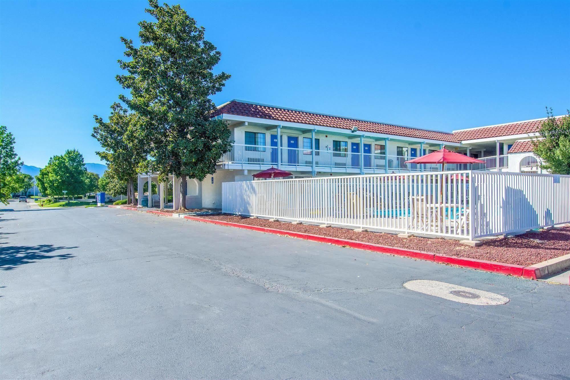 Motel 6-Redding, Ca - South 외부 사진
