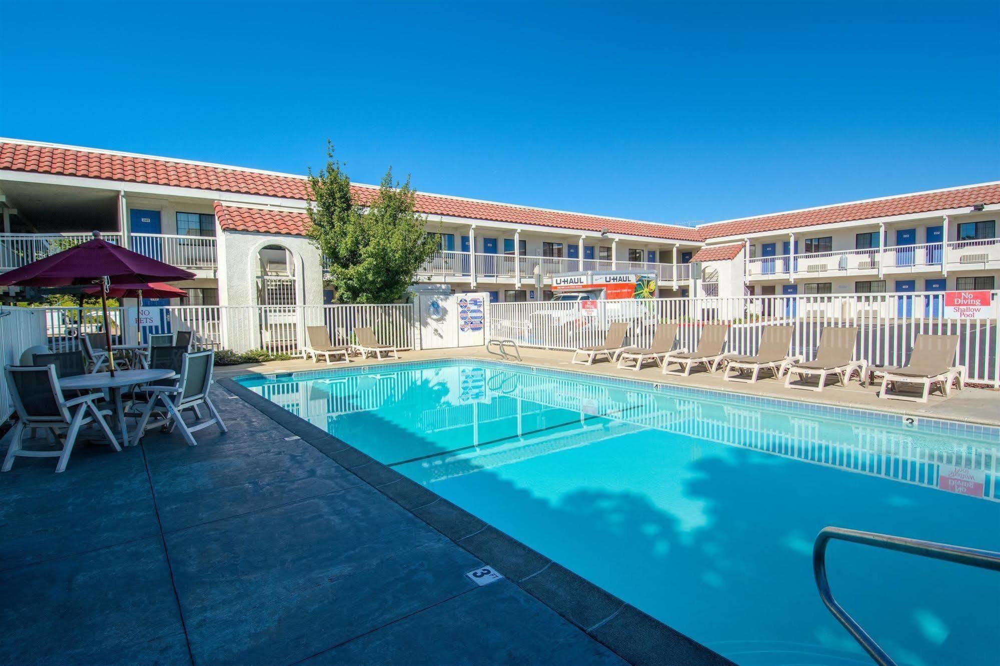 Motel 6-Redding, Ca - South 외부 사진