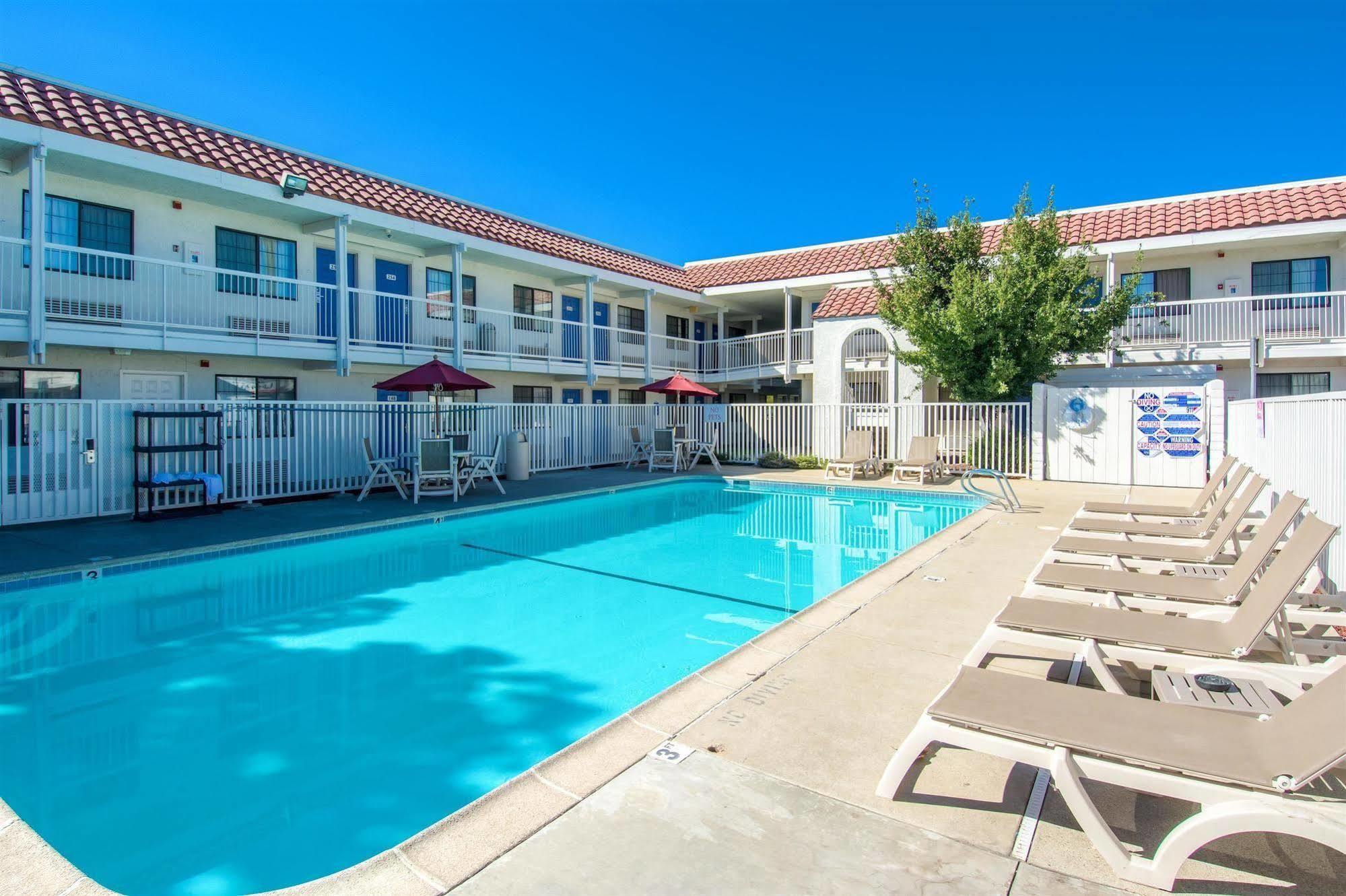 Motel 6-Redding, Ca - South 외부 사진